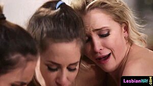 Yoga Babes Pussylicking Foursome