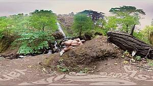 hot bodied yanks milf rubs one out outdoors