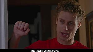 Desvirgué a mi hermanastra Khloe Kapri a los 18