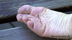 Showing off sexy wrinkled soles in public.