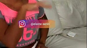 morena gostosa shows off her ass