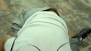 Pillados: Jovencitas flacas follando al aire libre en HD en el balcón