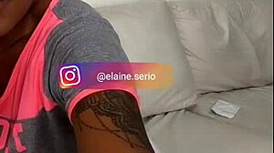 morena gostosa shows off her ass