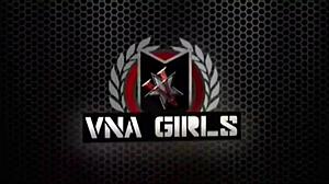 브루넷 미녀 오드리 누아가 POV 핸드잡으로 마일스 롱 밀킹