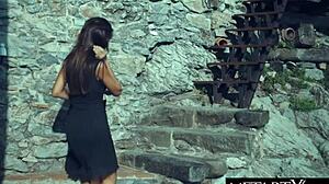 Beauté espagnole sublime jouit fort en plein air !