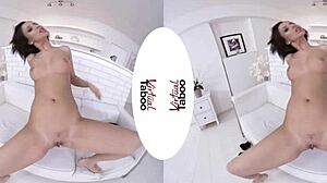 why am i so wet in fishnets?