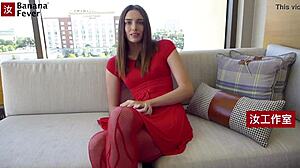 Trust fund punca se potopi v pornografski debi z interracial akcijo na BananaFever AMWF