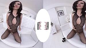 why am i so wet in fishnets?