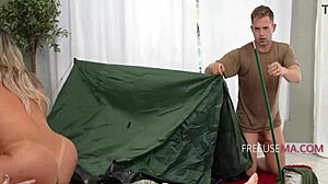 Yo, freeuse milf Misty Meaner taget til ekstremt!