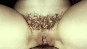 Sladké sténání a intenzivní orgasmy od horké holky