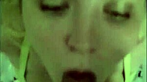 hey princessdust, show off those huge boobs now!