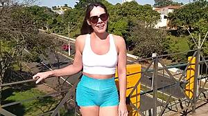 Vadia Gostosa Flashing Big Tits in Public, Sucking Cock on Street for Cum POV