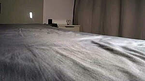 Karım ve Arkadaşı, Kocası İşteyken Onu Aldatıyor!