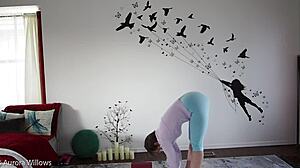 Sexy Babe Learns Shaved Pussy Lesson