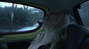 i interviewed a cougar and she fucked me in threesome