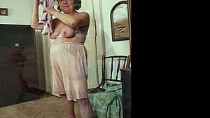 Omahotel Granny Nude Slideshow Shows Mature Lesbian Masturbation