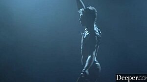 Deeper Queen Katrina Jade erkundet intensives Latex-BDSM mit ihrem Sklaven