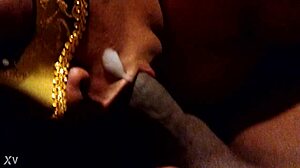 Goldie gets facial from old fat bbw oral