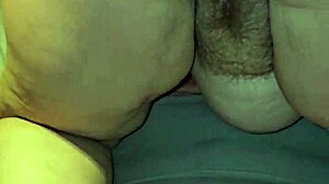 꽉 조인 임신 구멍에 깊은 사정 위해 몸 숙여. 젠장, 다 받아! 😲