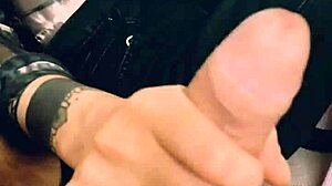 Tattooed teen deepthroats homemade