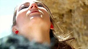 йо, виж това плажно трио с нудисти, които ближат и чукат на публично място!