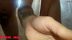 Wife gets eaten out deliciously in the bath!