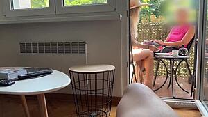 夫がベランダで話してる間に義母の前でシコシコしてイッてるの？