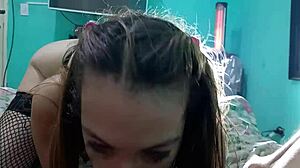 Me la chupa hasta que lloro de placer 😢