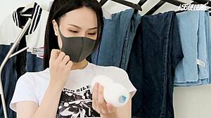 Aku obses dengan MILF Asia ni kumpul air mani aku empat kali, telan setiap titik, gila!