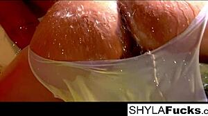 sexy shyla stylez masturbates solo