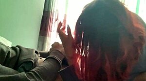 No se da cuenta que la grabo mientras me devora la verga