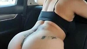 La Potra Aleja Gets Ready for Valentine's with Big Ass Lesbian Fun