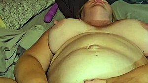 hey, wanna see this thick creampie in a pregnant pussy?