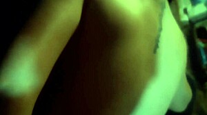 Mi HERMANASTRA dice NO ONE HAS BROKEN HER, I TRY ANAL, SHE BEGS!