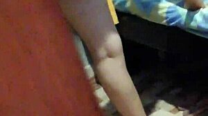 Espío mamá de mejor amigo y quiere follar 😏