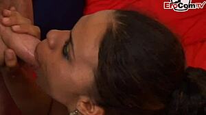 בריטית אבונית מילף עם ציצים גדולים לוקחת אנל בקורסאז'