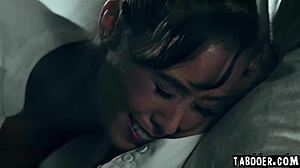 Лесбийска учителка Кристи Лъв съблазнява студент Кодий Стийл за страст