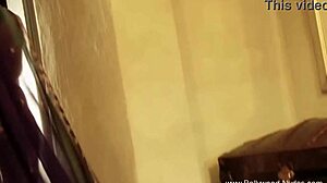 Sexy Asian Babe Seduces With Nude Dancing