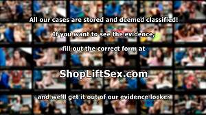 Cewek Asia 19 tahun naik kontol gede polisi dengan keras!