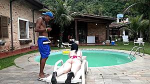 branquinha novinha da buceta rosa fode interracial com dotado brinquedo