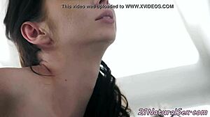 euro model erkek arkadaşı tarafından sıcak oturumda sert deliniyor