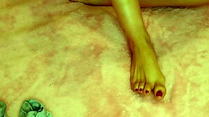 i pamper my latina feet with a rich massage, oops i mean fix