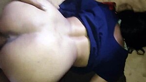 Hint üniversite kızı günlük doggy'yi seviyor. Ders sonrası sertçe sürüyor!