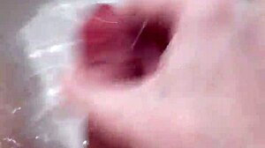 Гей-твинк 18+ жестко долбит в соло-акшене