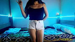 presentandome como la chica de los hoteles y ensenando un poco amateurs teen 18+ latina sex homemade hotel sexy