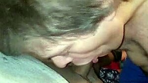 남자가 전문 펠라치오 해줌