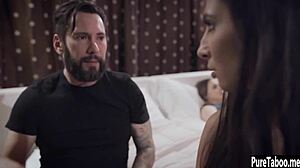 Zar ona nije seksi dok je jebu jako posle pušenja kurca?