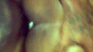 Nonna piegata per un duro colpo da dietro a pecorina!