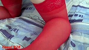 Istri Brazil Hot Berbaju Merah Goda Teman dan Terima Kontol Tebal Keras