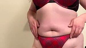 Hey Trixxilove, strip that sexy lingerie for me now!